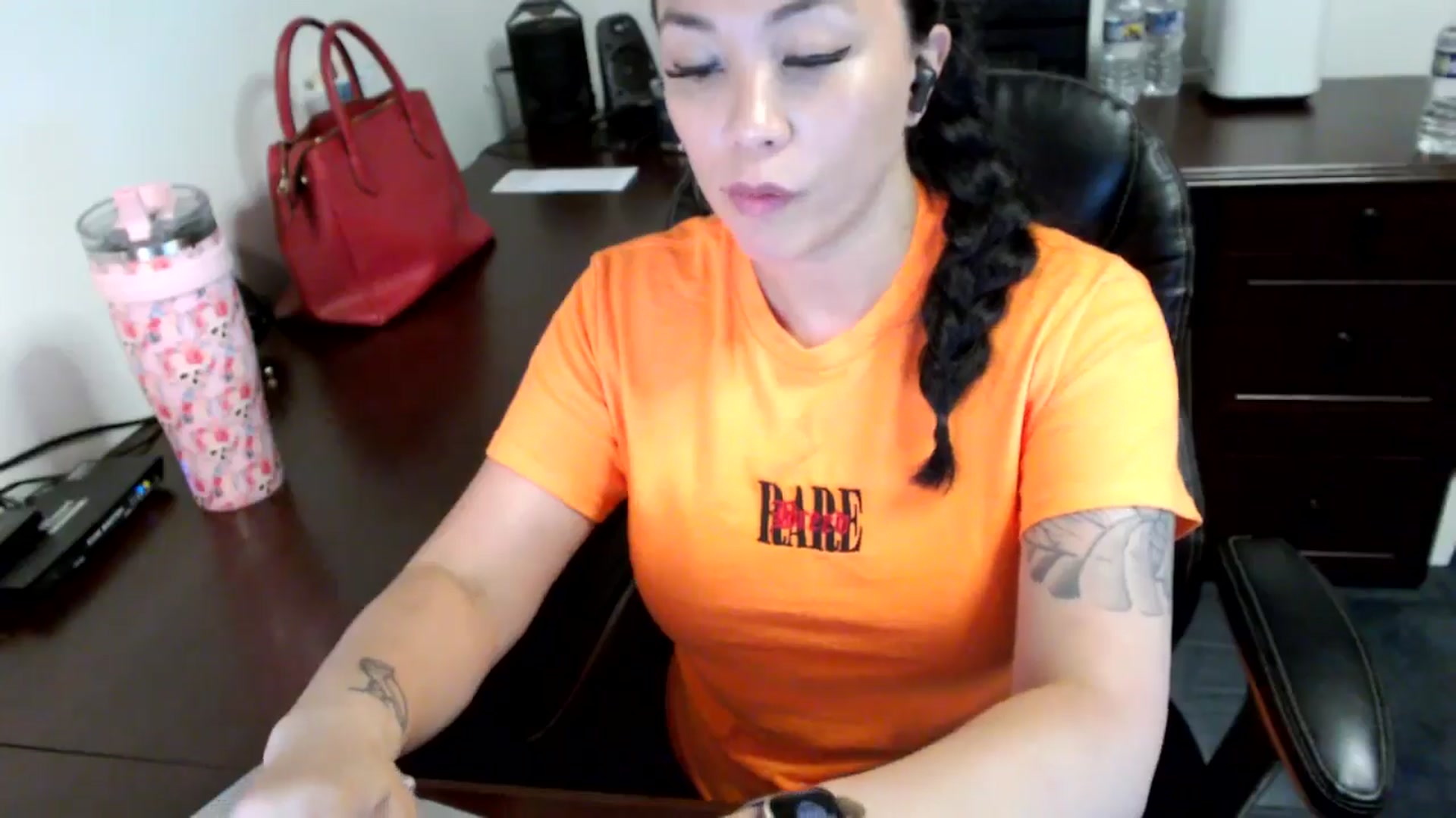 Gallery image thumbnail from MickaylaMoon's myfreecams stream on, 06/14/2024, 19:45 image 14 of 20