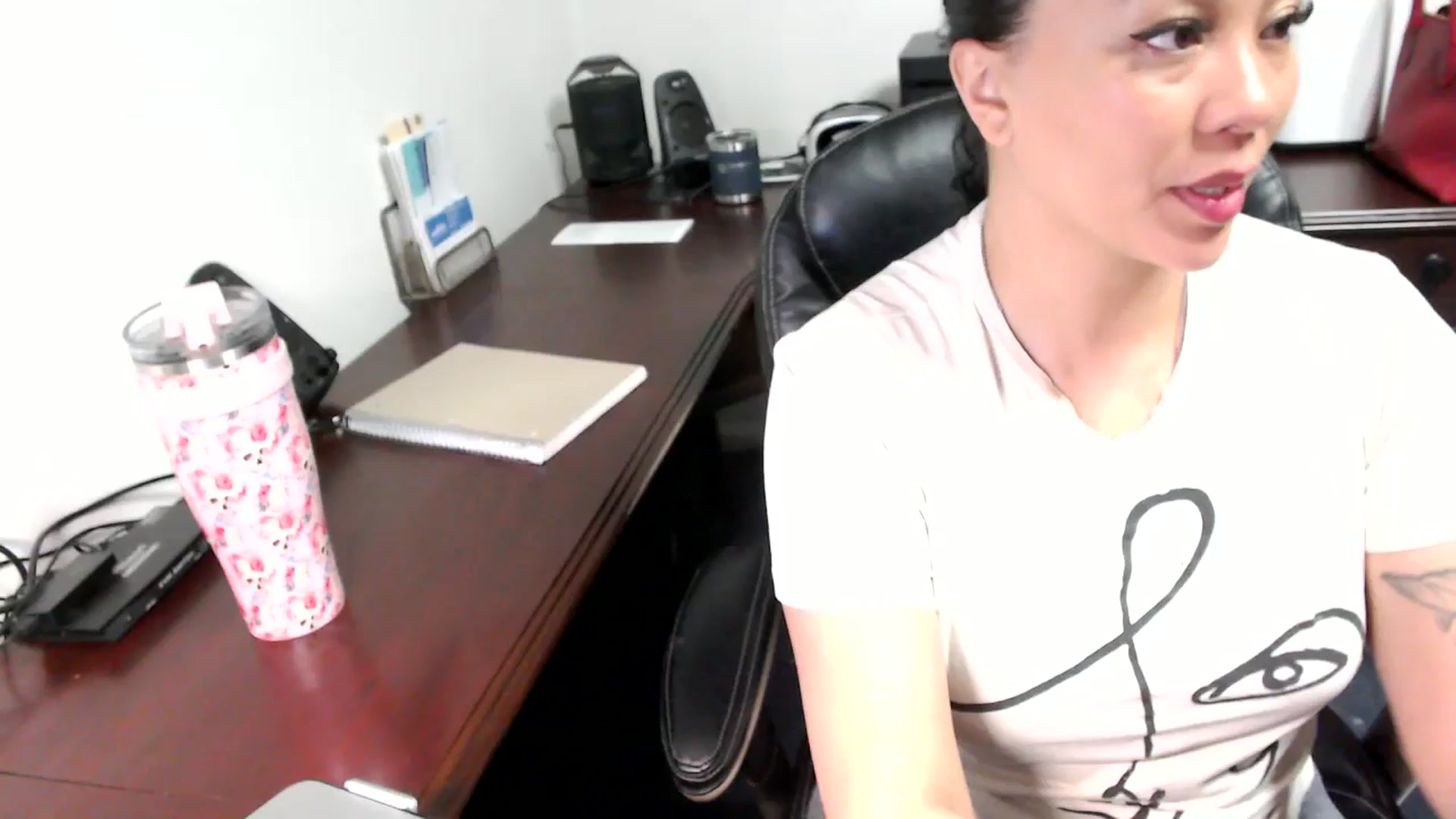 Gallery image thumbnail from MickaylaMoon's myfreecams stream on, 06/17/2024, 14:06 image 3 of 20