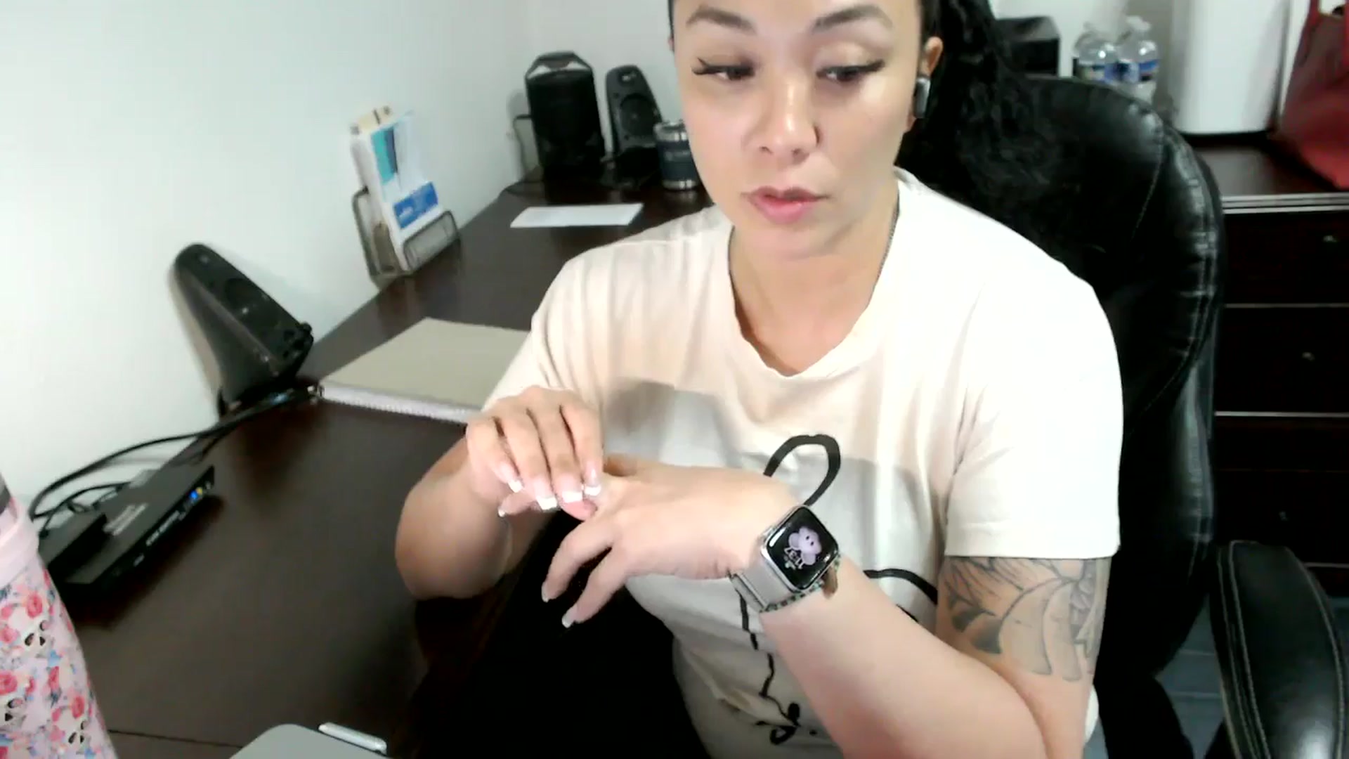 Gallery image thumbnail from MickaylaMoon's myfreecams stream on, 06/17/2024, 15:56 image 7 of 20