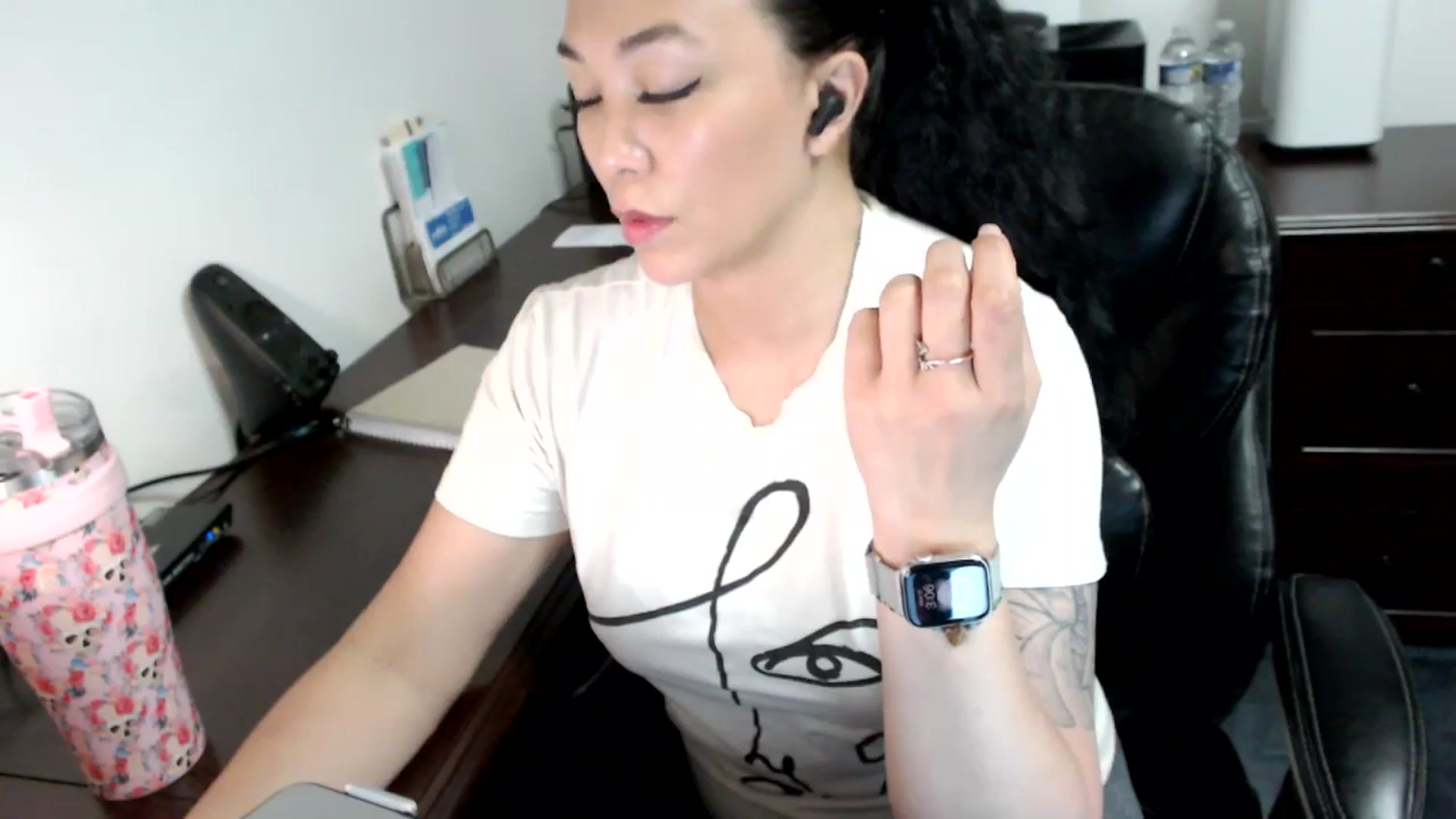 Gallery image thumbnail from MickaylaMoon's myfreecams stream on, 06/17/2024, 19:20 image 8 of 20