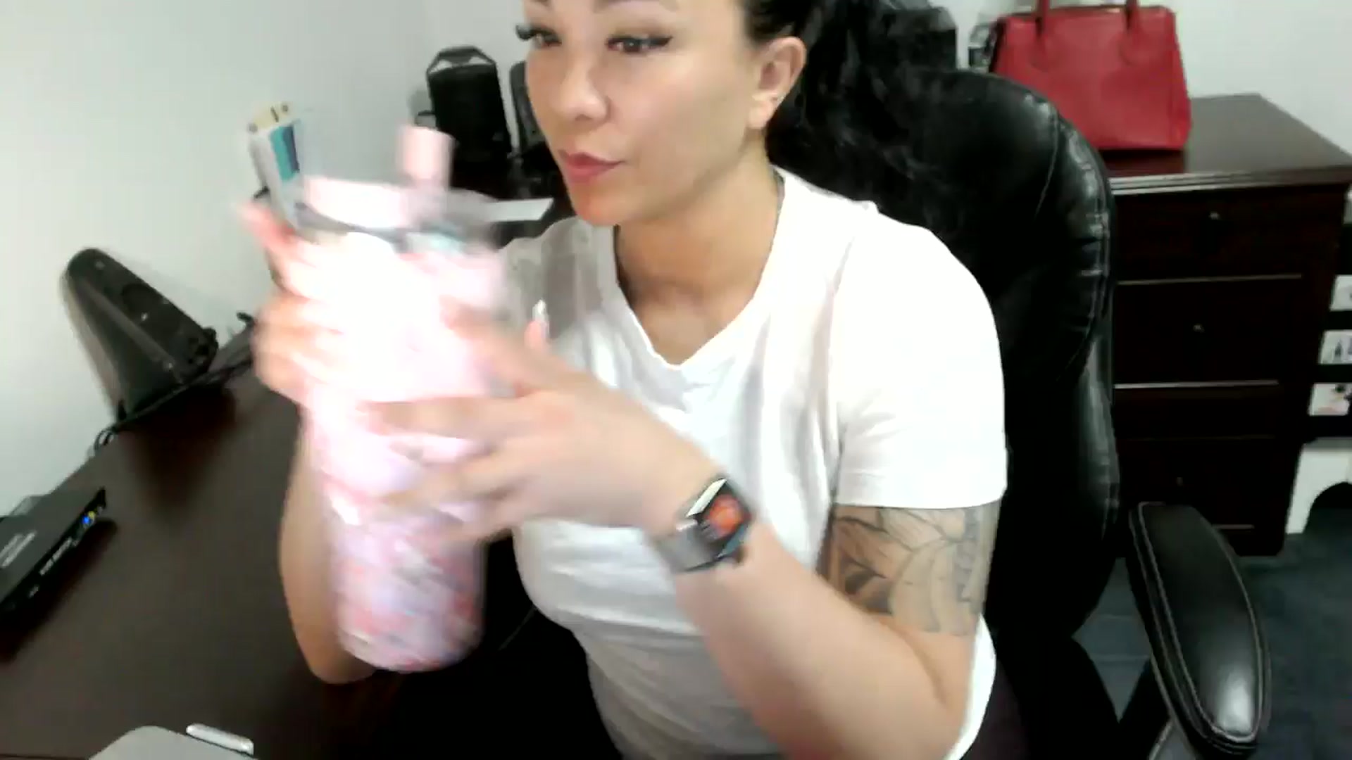 Gallery image thumbnail from MickaylaMoon's myfreecams stream on, 06/18/2024, 16:15 image 6 of 20