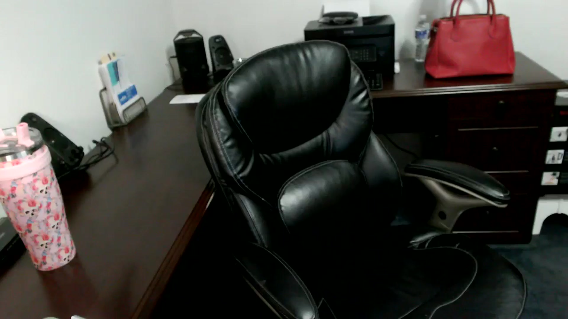 Gallery image thumbnail from MickaylaMoon's myfreecams stream on, 06/18/2024, 18:19 image 15 of 20