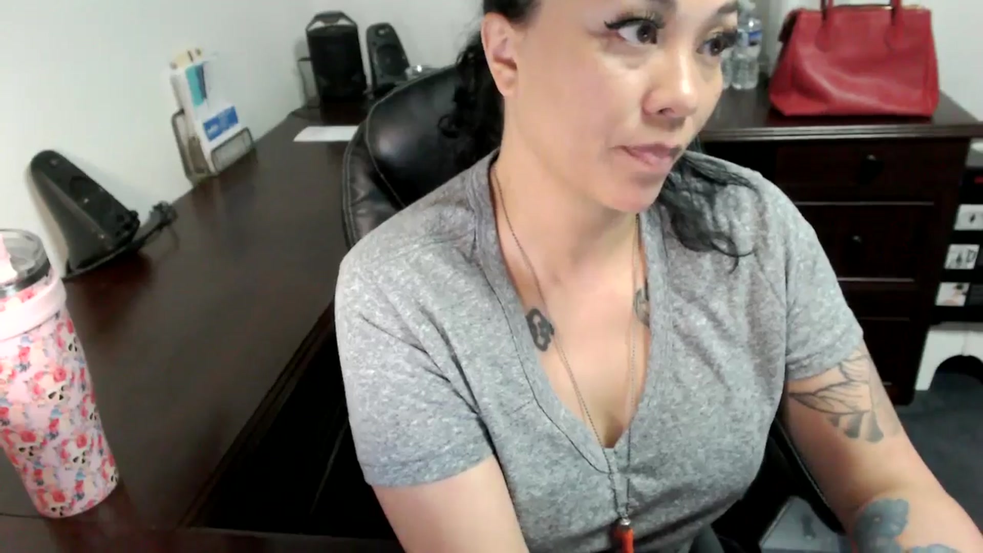 Gallery image thumbnail from MickaylaMoon's myfreecams stream on, 06/19/2024, 14:29 image 18 of 20