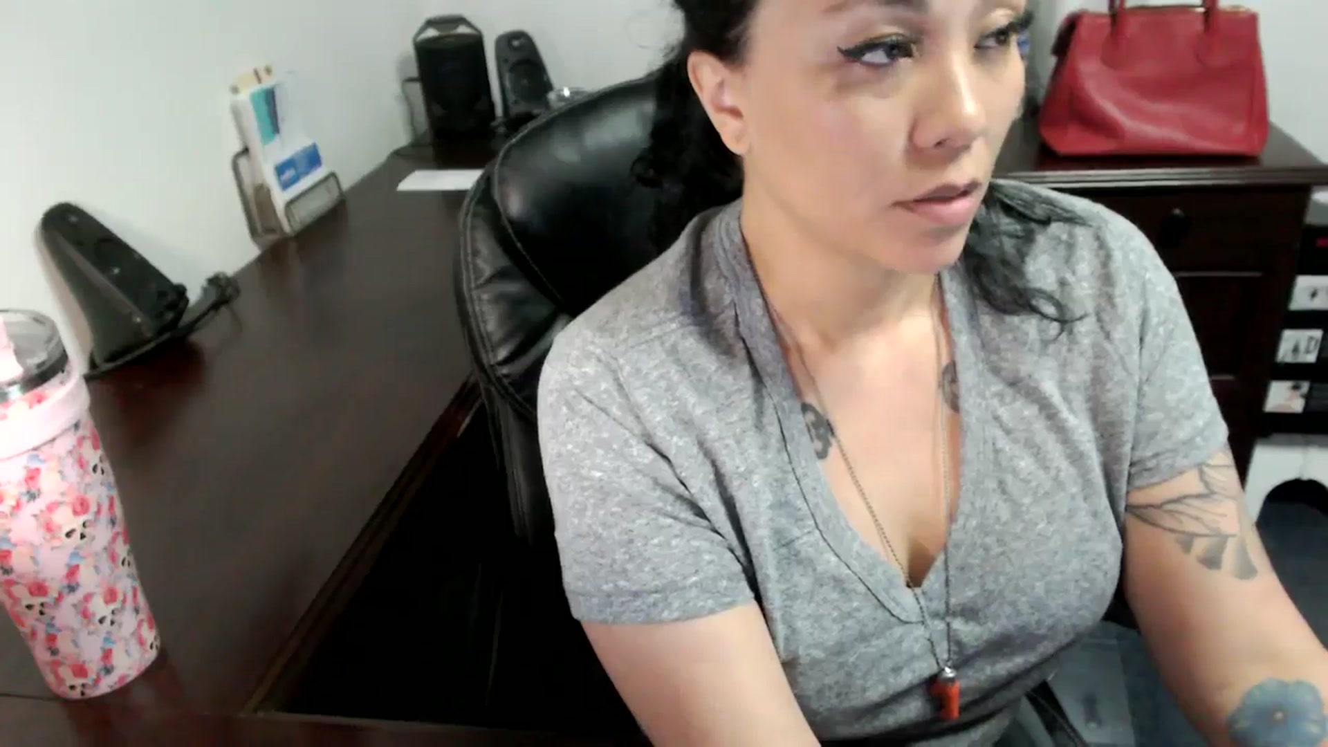 Gallery image thumbnail from MickaylaMoon's myfreecams stream on, 06/19/2024, 14:29 image 20 of 20