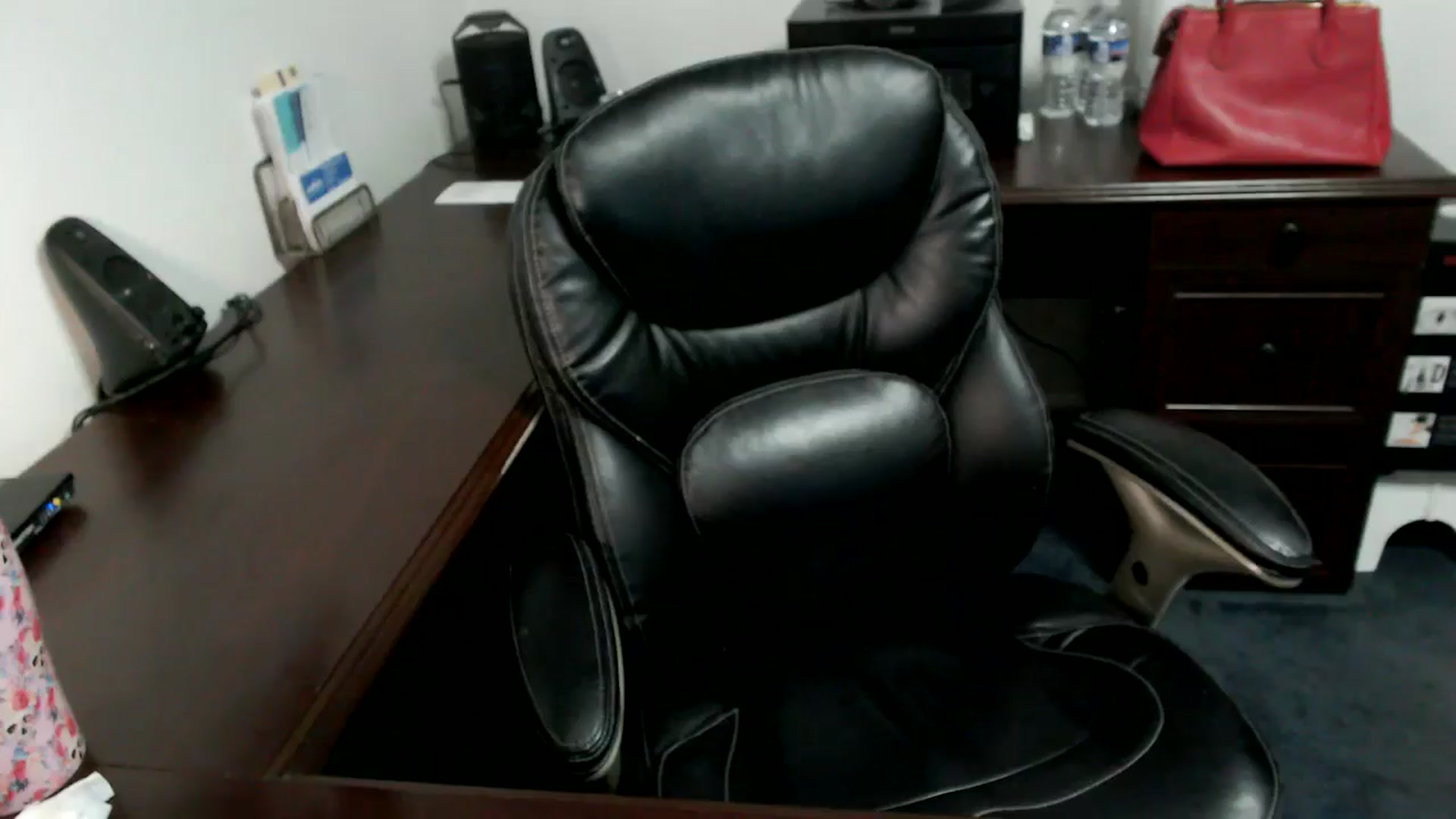 Gallery image thumbnail from MickaylaMoon's myfreecams stream on, 06/19/2024, 16:44 image 15 of 20