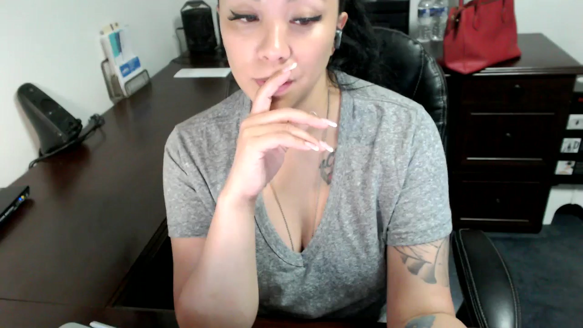 Gallery image thumbnail from MickaylaMoon's myfreecams stream on, 06/19/2024, 19:47 image 18 of 20