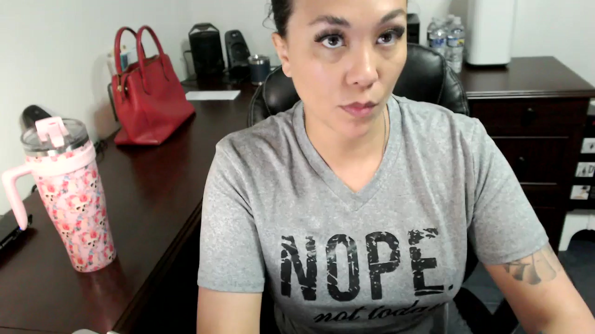 Gallery image thumbnail from MickaylaMoon's myfreecams stream on, 06/20/2024, 13:46 image 9 of 20