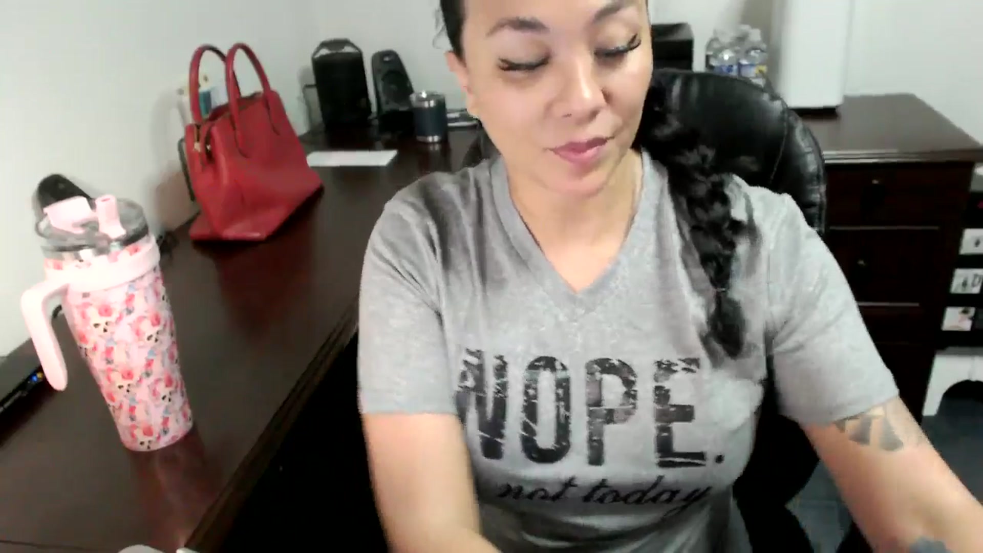 Gallery image thumbnail from MickaylaMoon's myfreecams stream on, 06/20/2024, 13:46 image 6 of 20