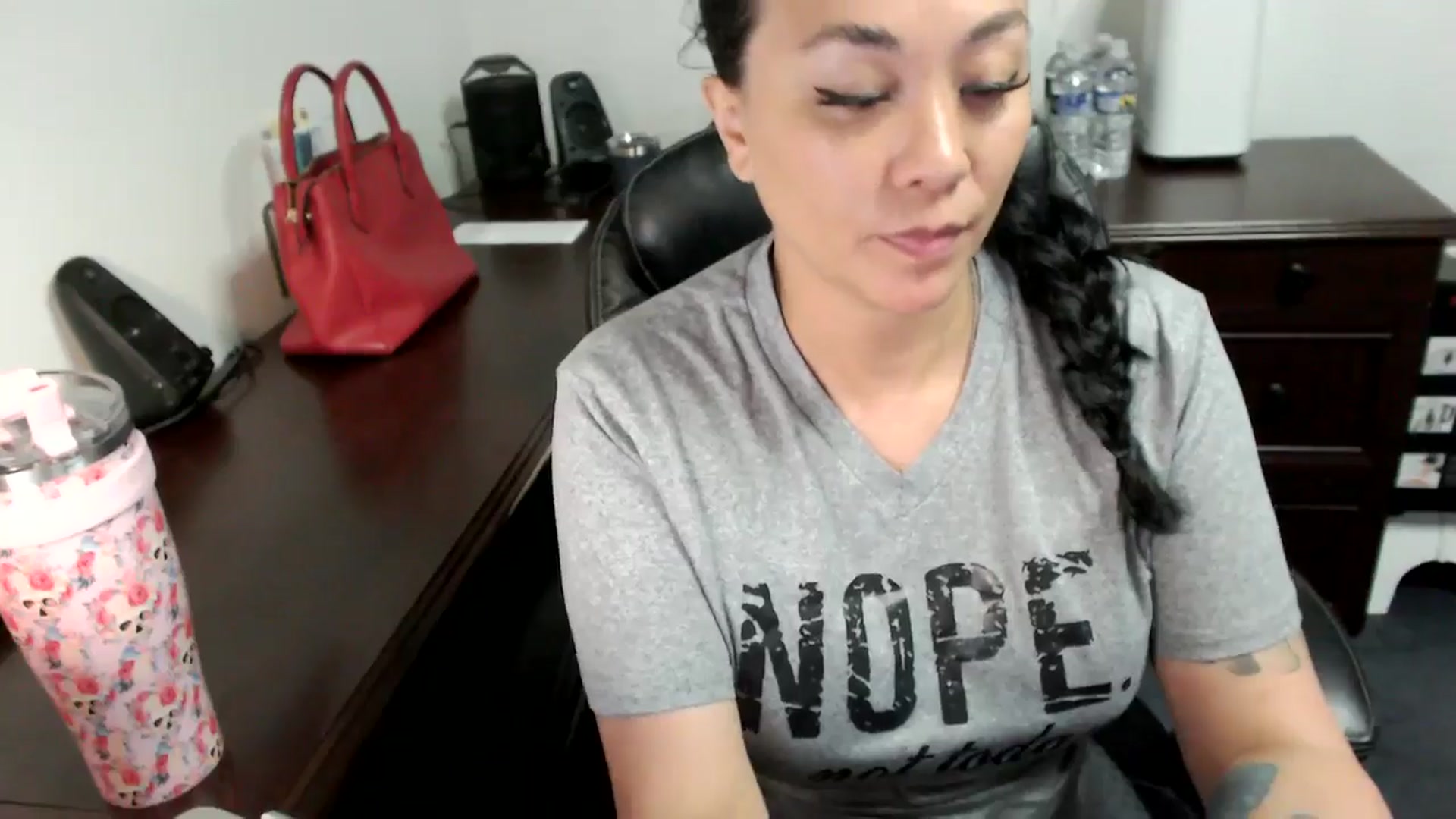 Gallery image thumbnail from MickaylaMoon's myfreecams stream on, 06/20/2024, 13:46 image 18 of 20