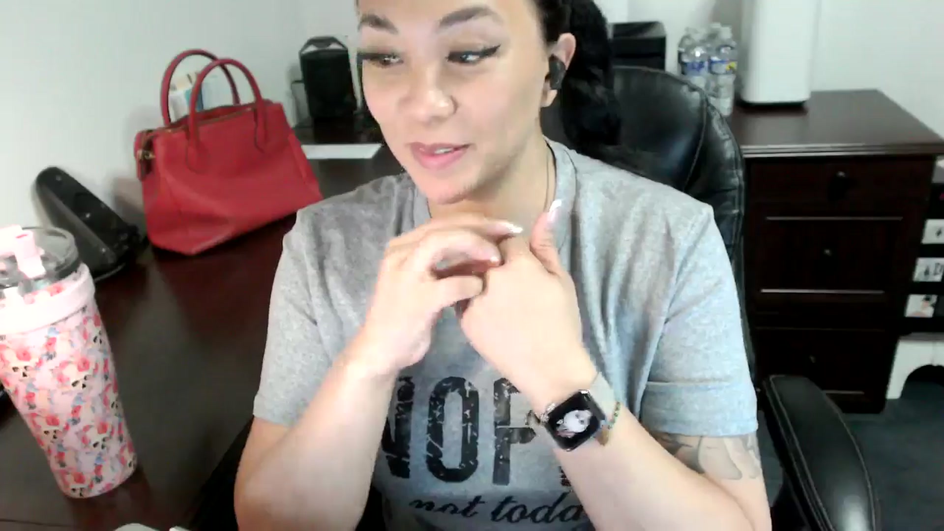 Gallery image thumbnail from MickaylaMoon's myfreecams stream on, 06/20/2024, 14:38 image 8 of 20