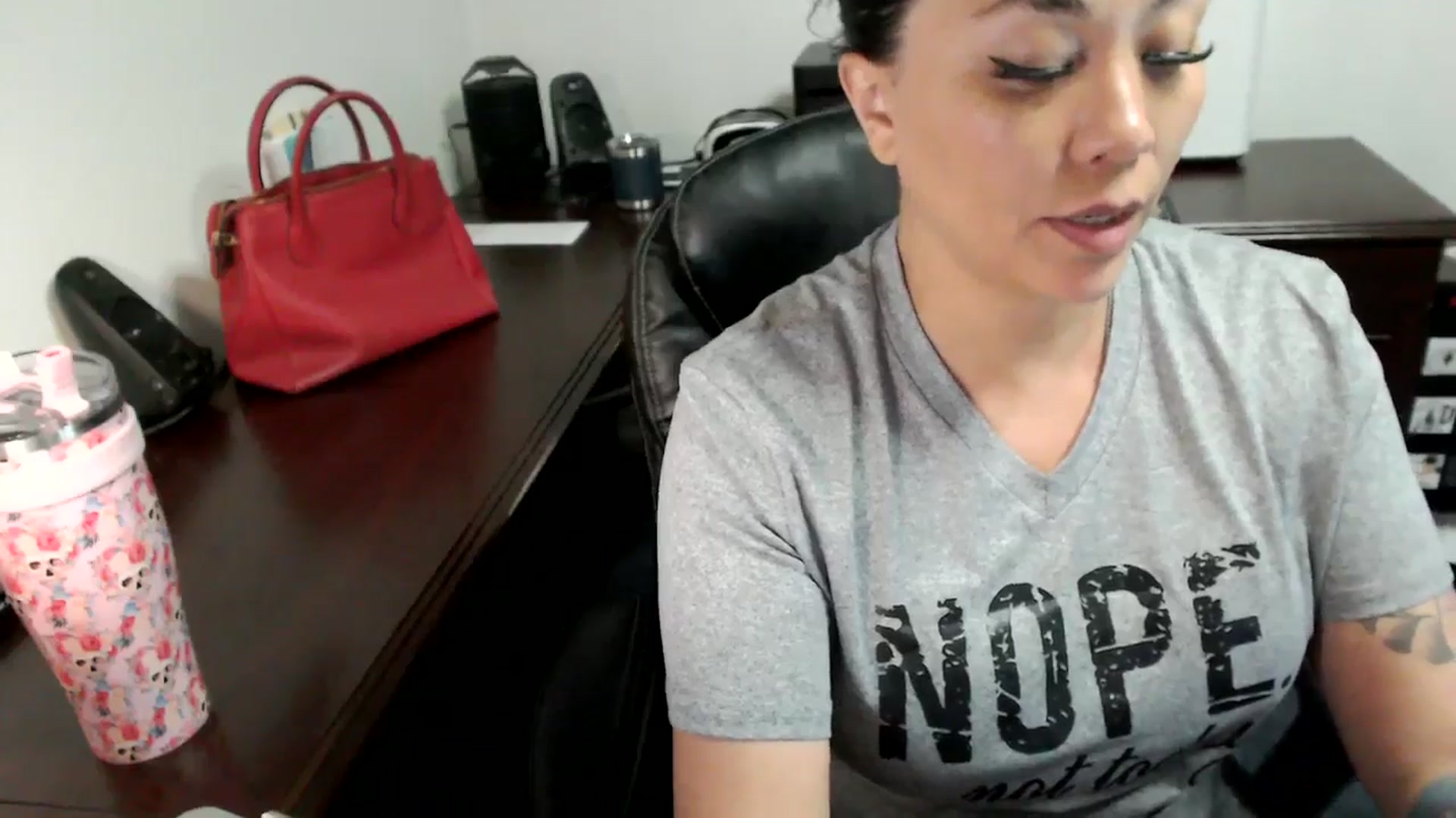 Gallery image thumbnail from MickaylaMoon's myfreecams stream on, 06/20/2024, 16:11 image 13 of 20