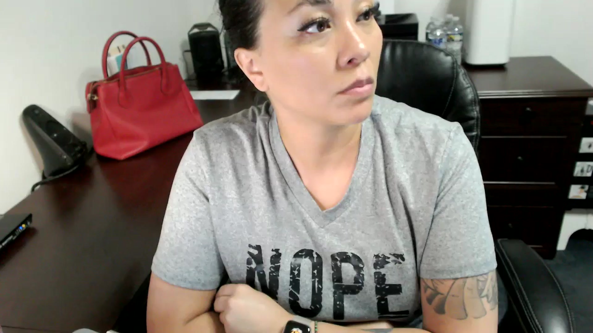 Gallery image thumbnail from MickaylaMoon's myfreecams stream on, 06/20/2024, 16:11 image 16 of 20