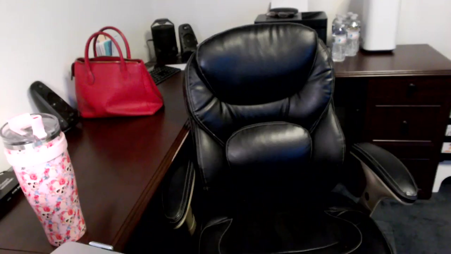 Gallery image thumbnail from MickaylaMoon's myfreecams stream on, 06/21/2024, 16:41 image 12 of 20