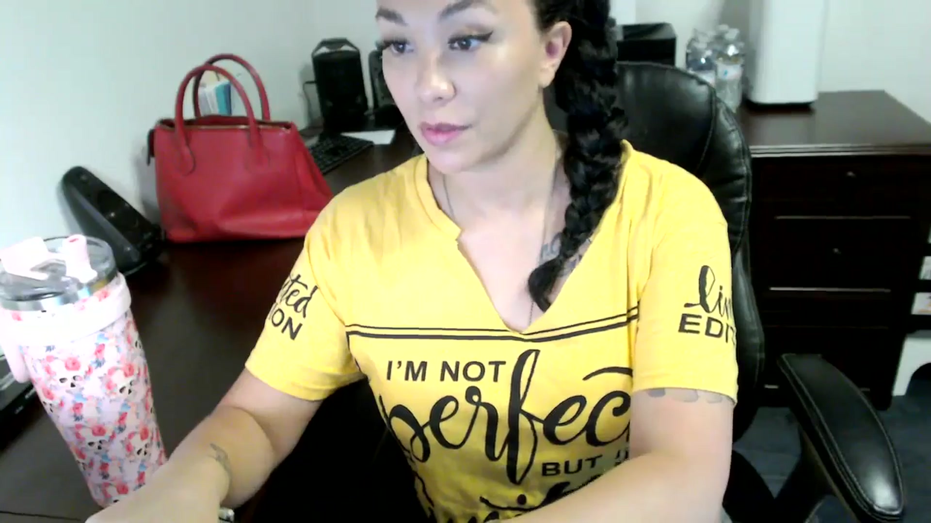 Gallery image thumbnail from MickaylaMoon's myfreecams stream on, 06/21/2024, 16:41 image 2 of 20