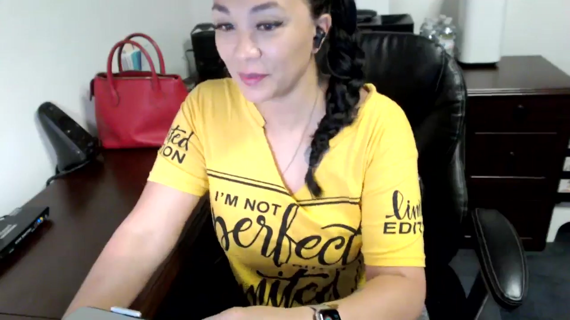 Gallery image thumbnail from MickaylaMoon's myfreecams stream on, 06/21/2024, 16:41 image 14 of 20