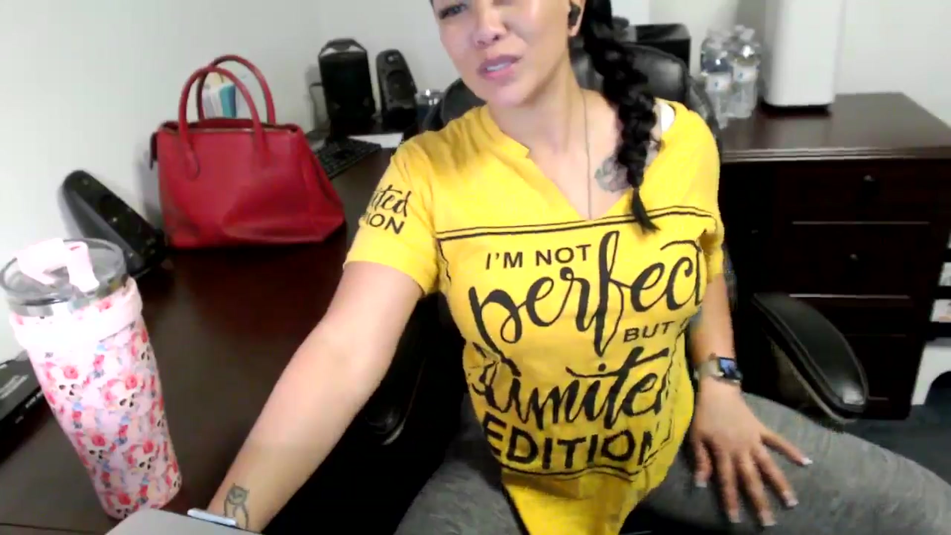 Gallery image thumbnail from MickaylaMoon's myfreecams stream on, 06/21/2024, 16:41 image 11 of 20