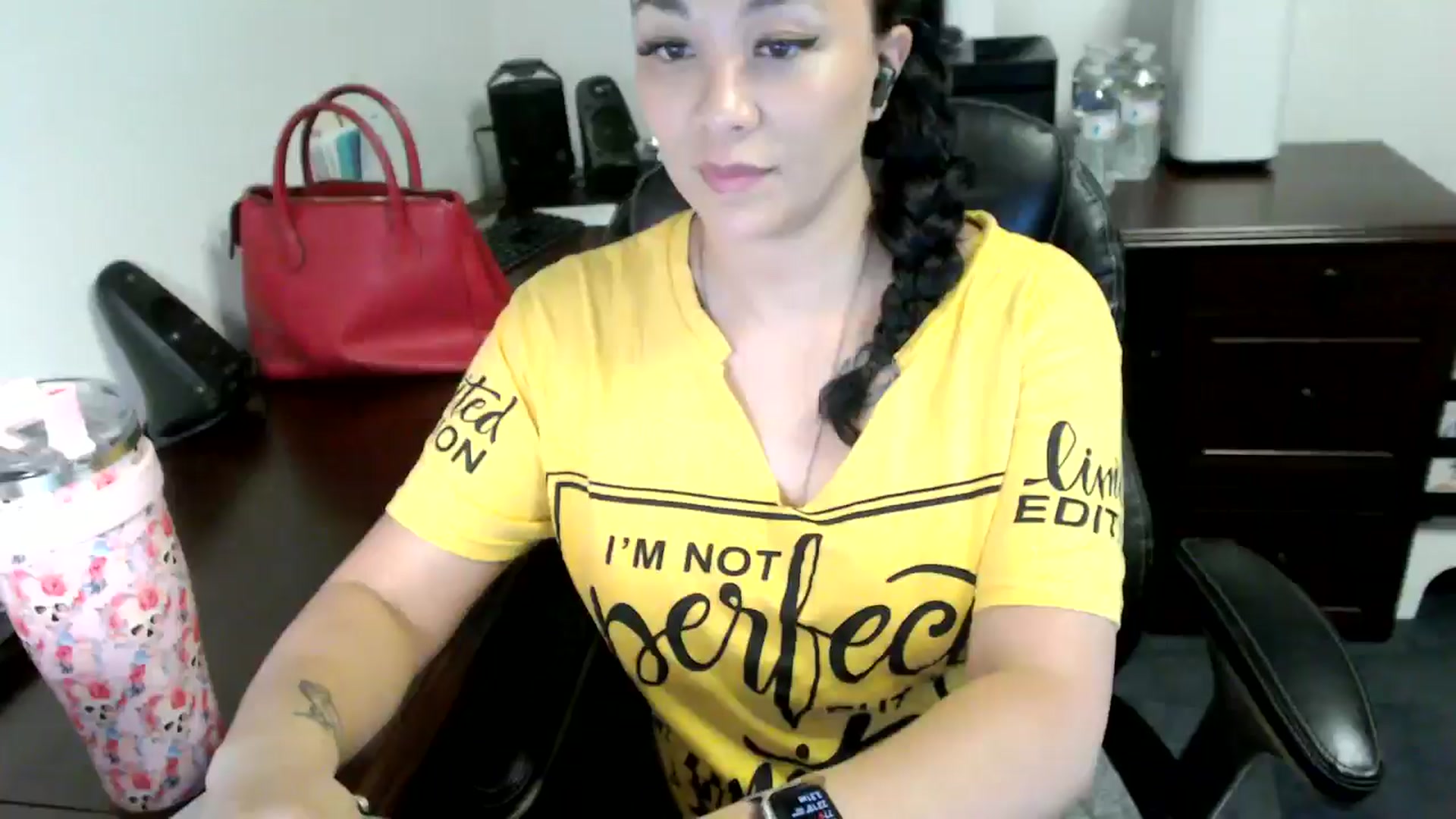 Gallery image thumbnail from MickaylaMoon's myfreecams stream on, 06/21/2024, 16:41 image 7 of 20