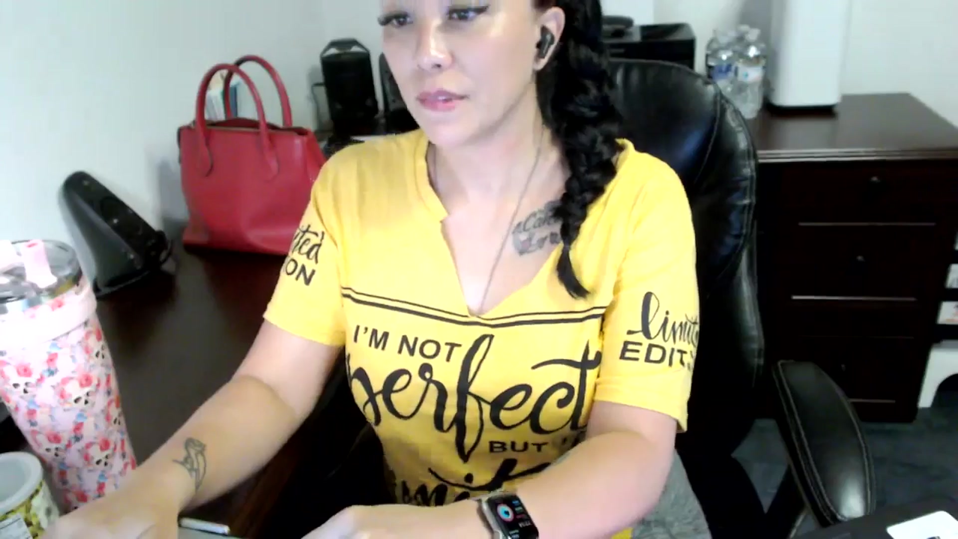 Gallery image thumbnail from MickaylaMoon's myfreecams stream on, 06/21/2024, 17:14 image 10 of 20