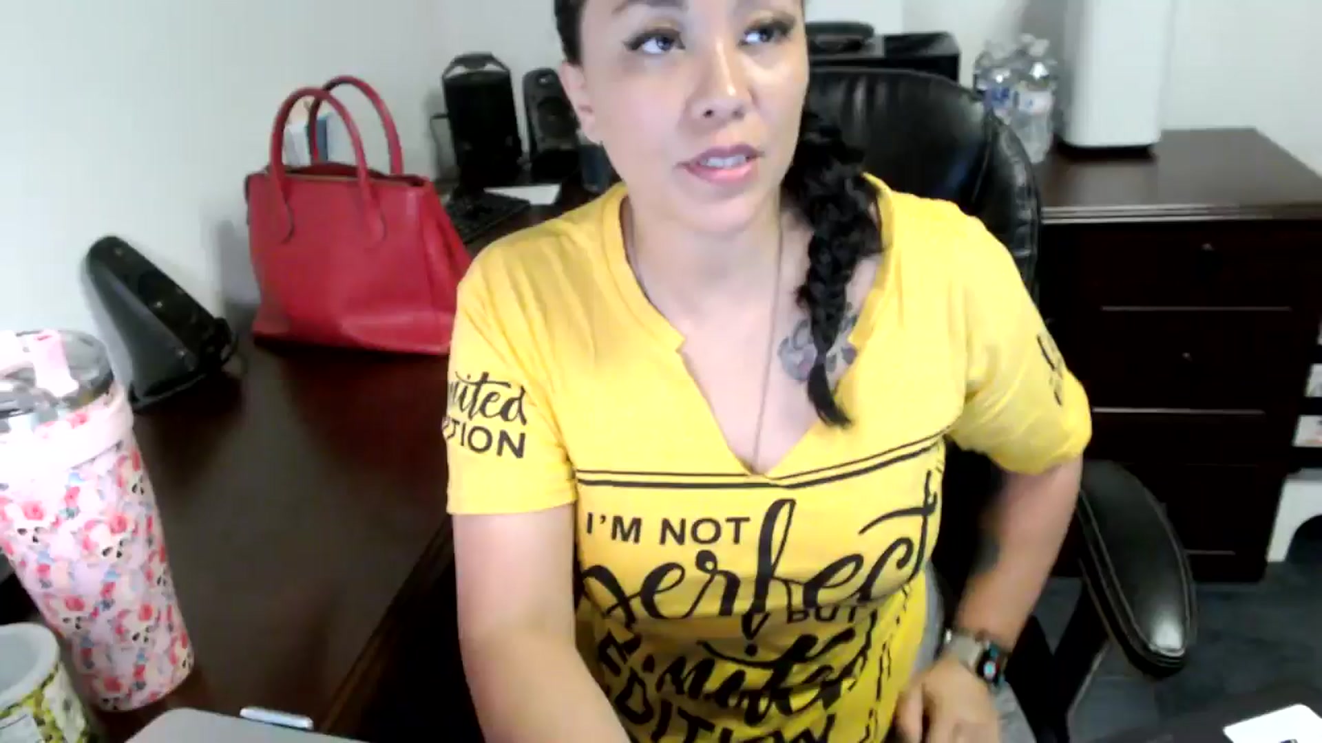 Gallery image thumbnail from MickaylaMoon's myfreecams stream on, 06/21/2024, 17:14 image 11 of 20