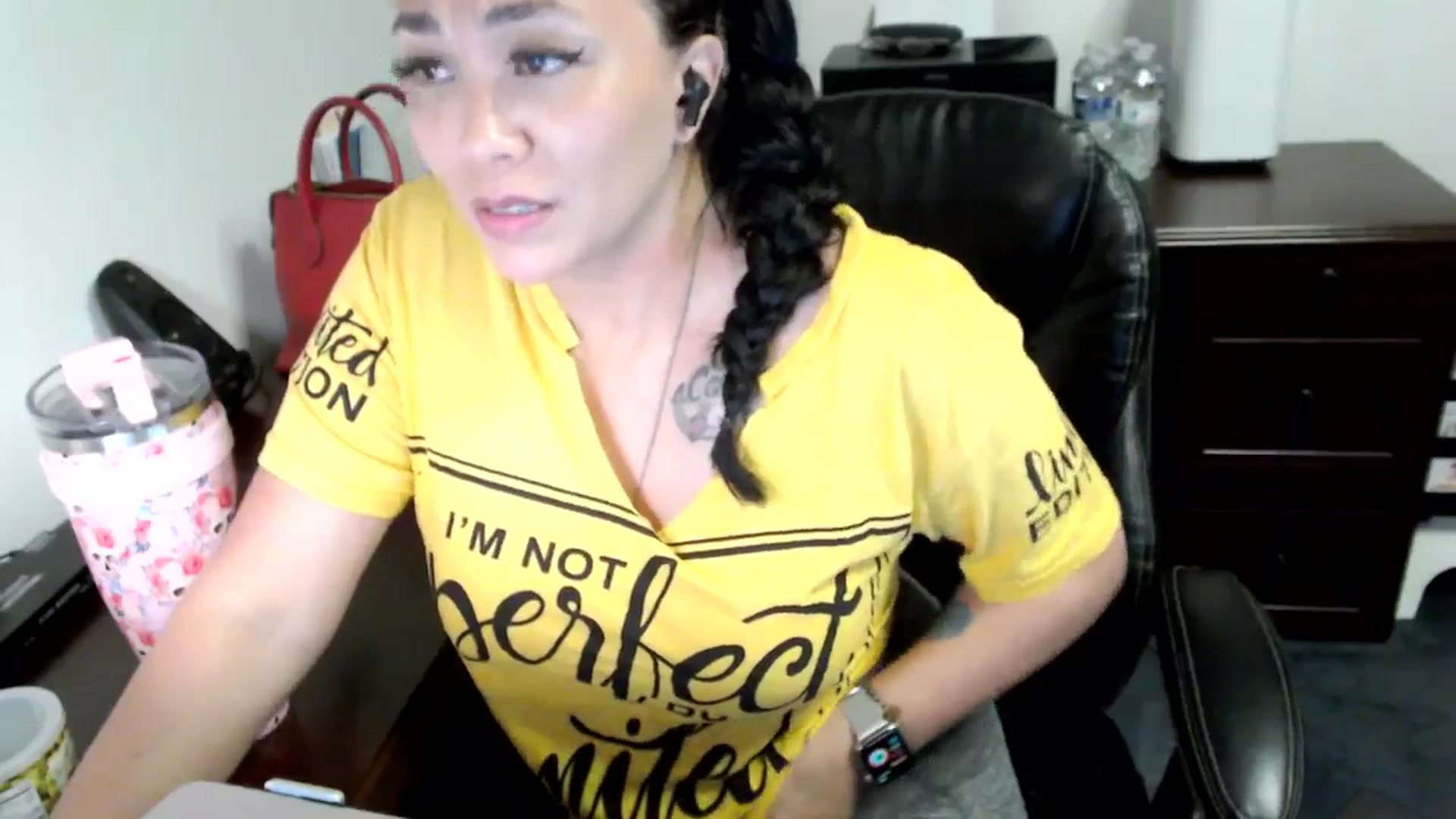 Gallery image thumbnail from MickaylaMoon's myfreecams stream on, 06/21/2024, 17:14 image 15 of 20