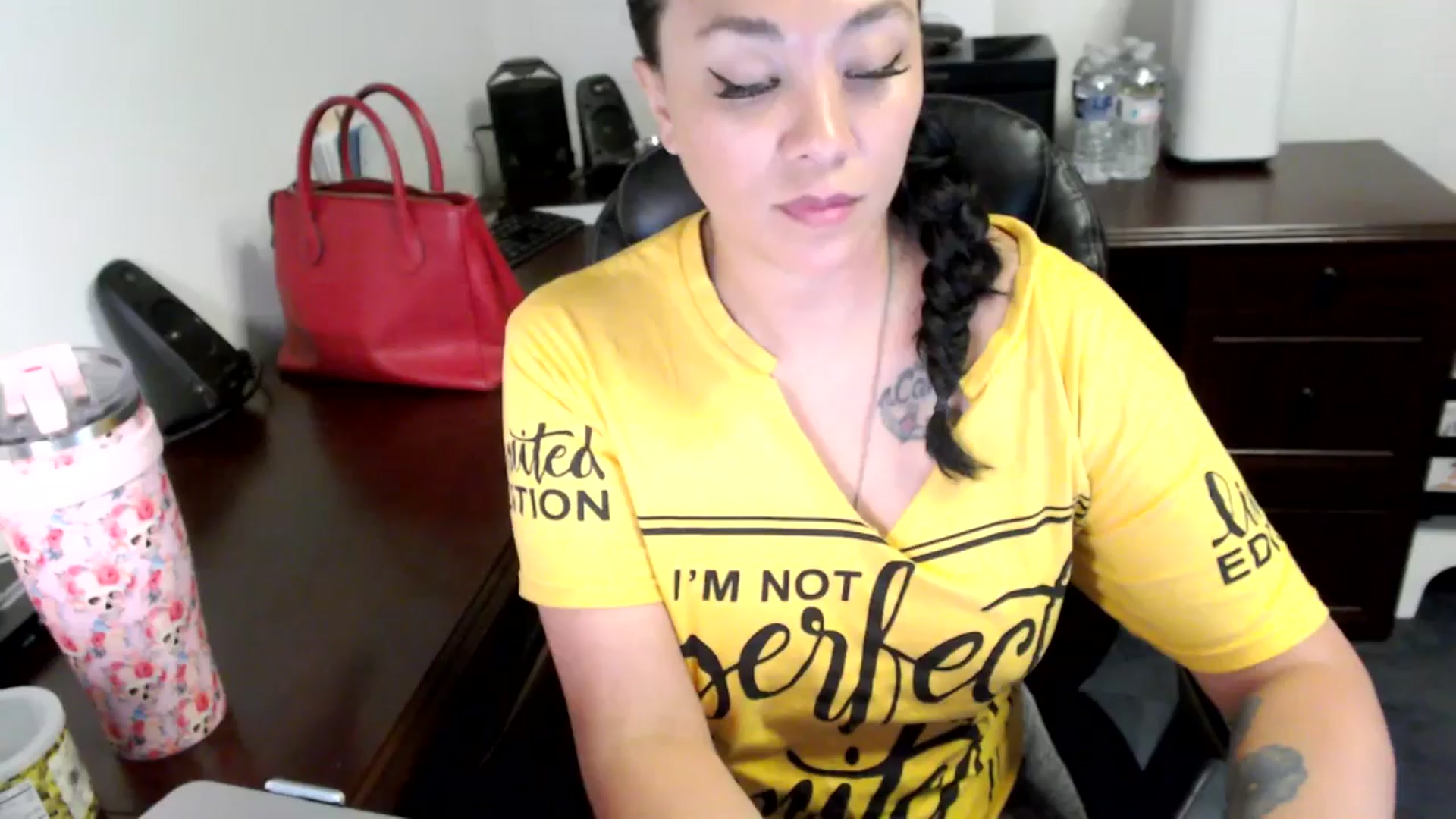 Gallery image thumbnail from MickaylaMoon's myfreecams stream on, 06/21/2024, 17:14 image 20 of 20