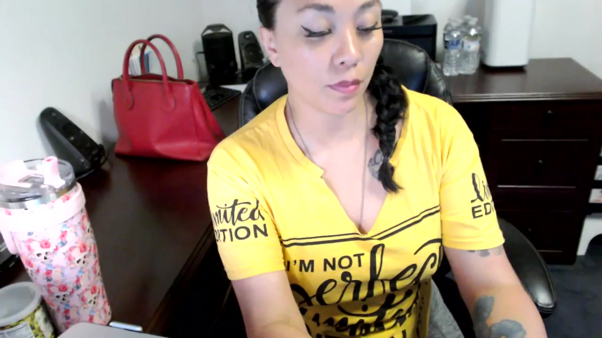 Gallery image thumbnail from MickaylaMoon's myfreecams stream on, 06/21/2024, 17:14 image 5 of 20