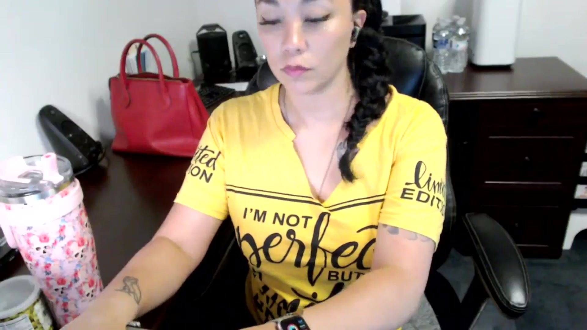 Gallery image thumbnail from MickaylaMoon's myfreecams stream on, 06/21/2024, 17:14 image 4 of 20