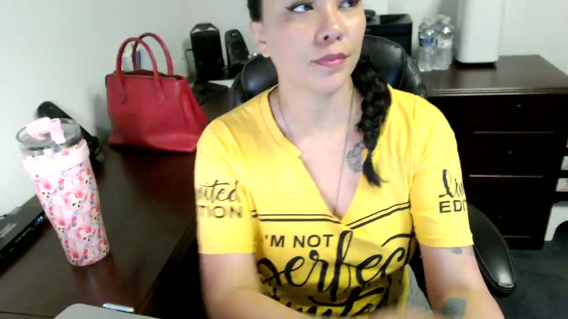 Gallery image thumbnail from MickaylaMoon's myfreecams stream on, 06/21/2024, 17:14 image 2 of 20