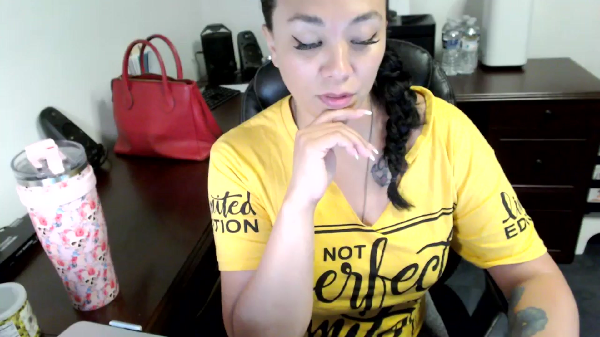Gallery image thumbnail from MickaylaMoon's myfreecams stream on, 06/21/2024, 17:14 image 19 of 20