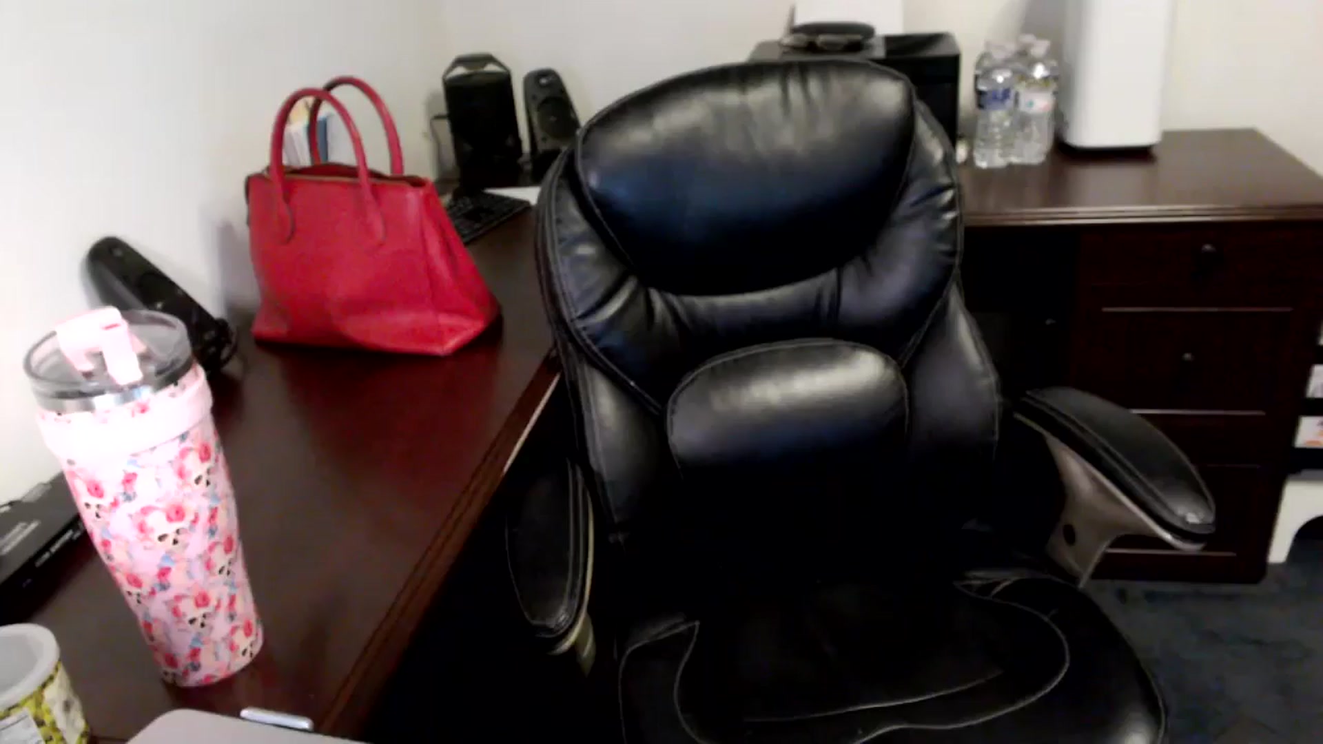 Gallery image thumbnail from MickaylaMoon's myfreecams stream on, 06/21/2024, 17:14 image 16 of 20