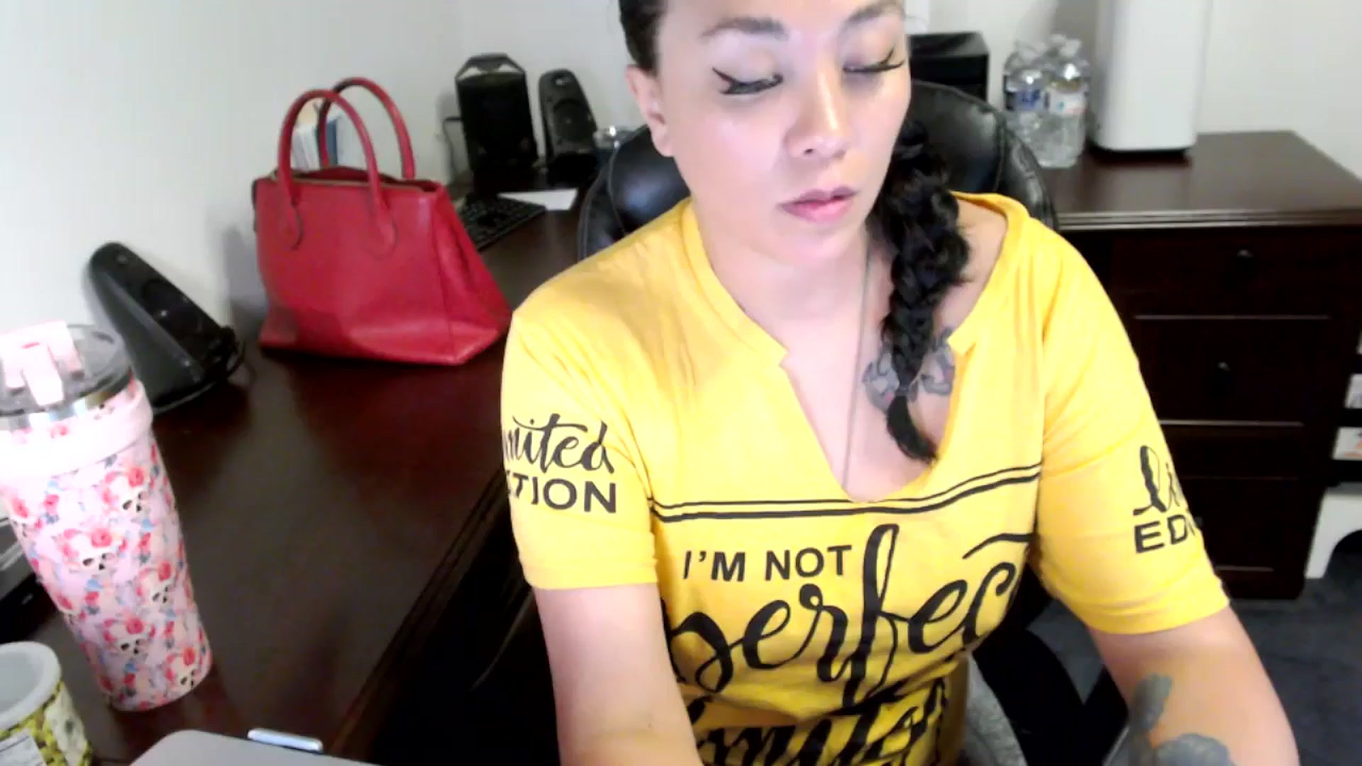 Gallery image thumbnail from MickaylaMoon's myfreecams stream on, 06/21/2024, 18:10 image 1 of 20