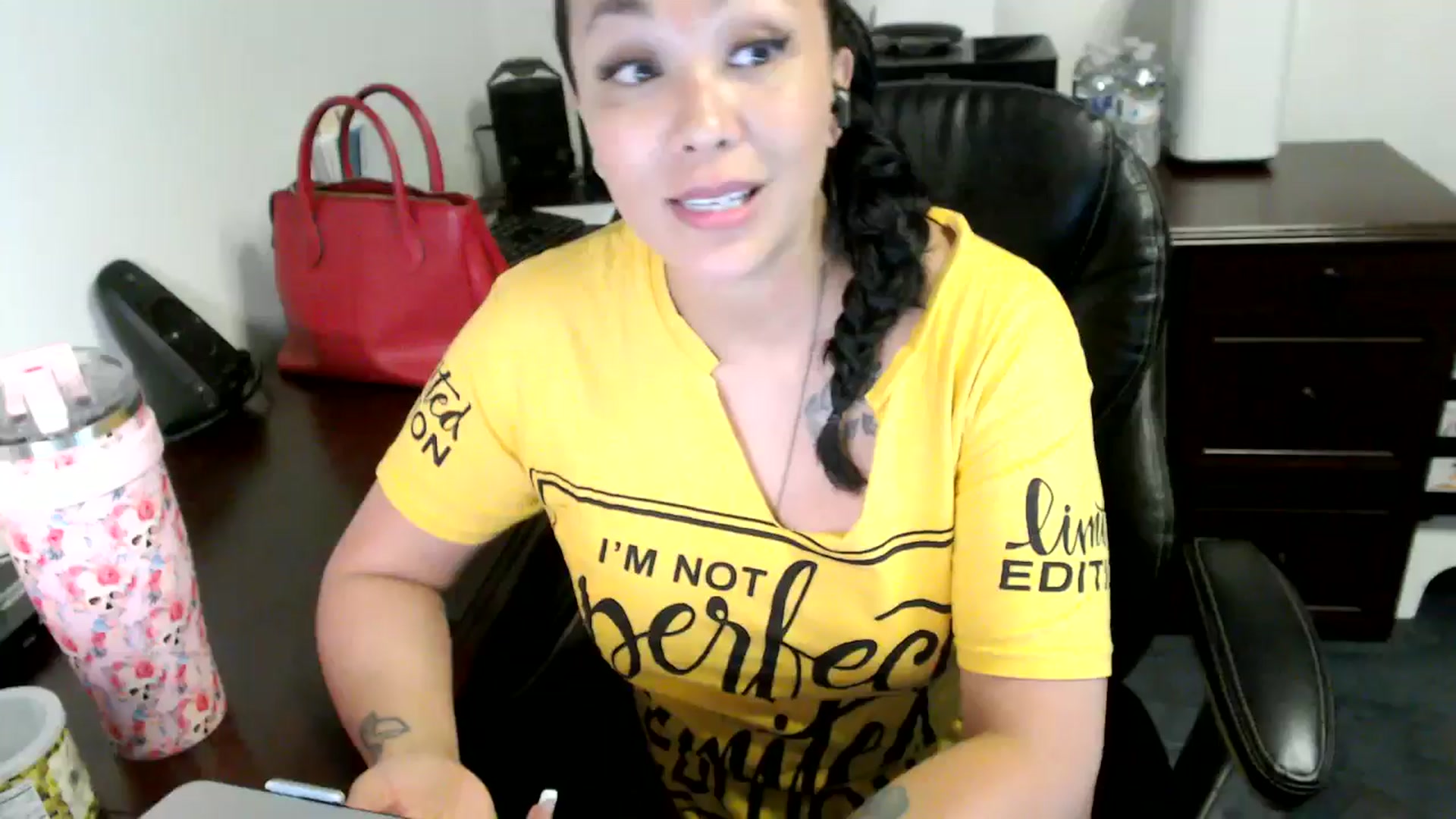 Gallery image thumbnail from MickaylaMoon's myfreecams stream on, 06/21/2024, 18:10 image 4 of 20