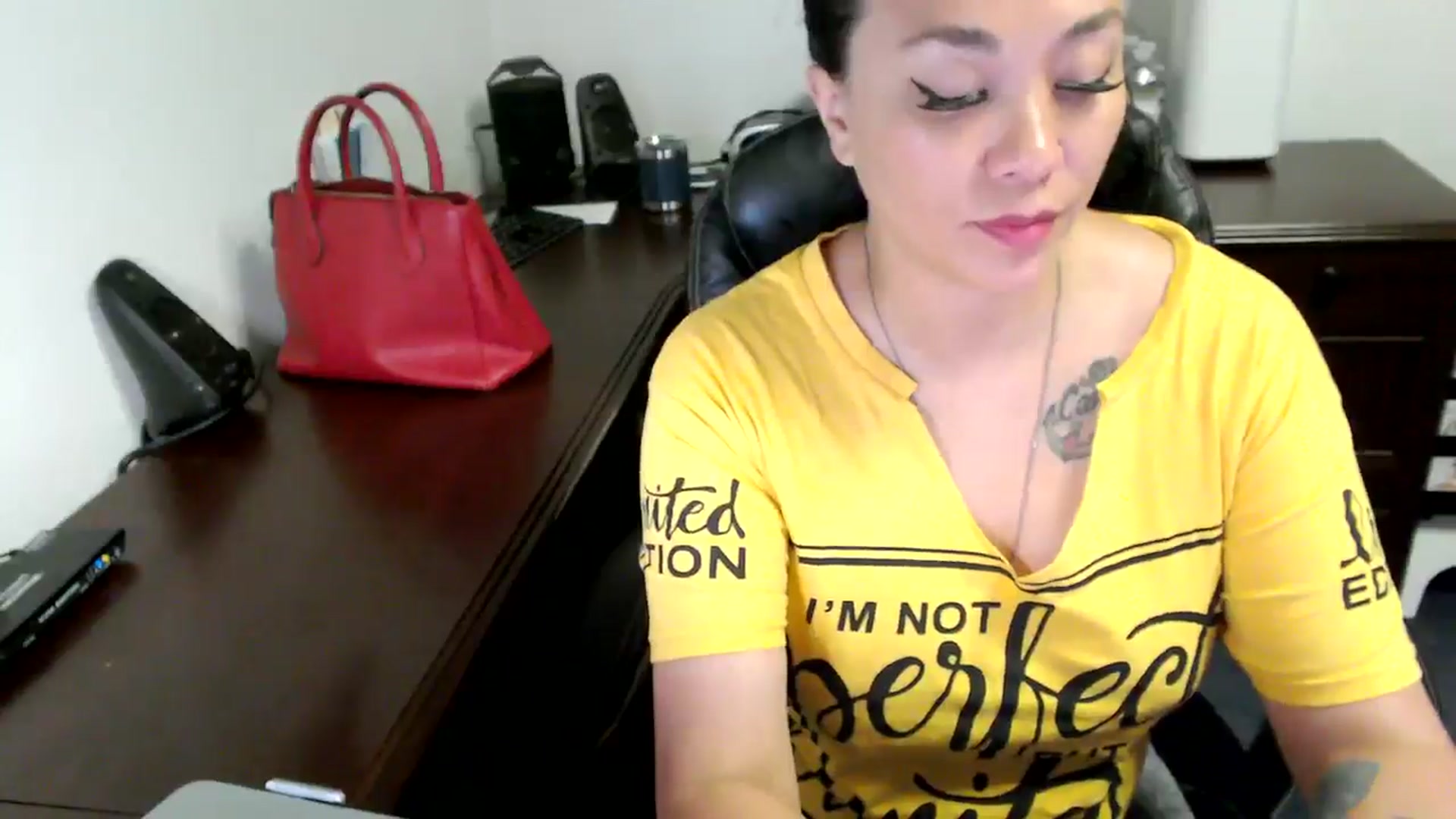 Gallery image thumbnail from MickaylaMoon's myfreecams stream on, 06/21/2024, 20:23 image 10 of 20