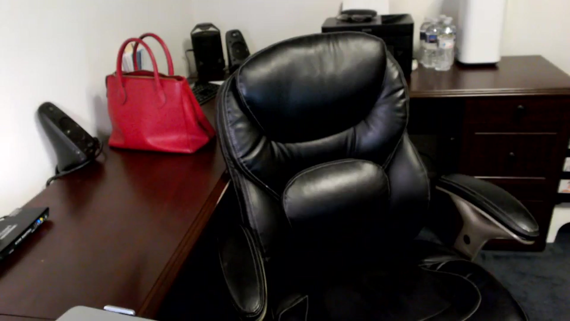 Gallery image thumbnail from MickaylaMoon's myfreecams stream on, 06/21/2024, 20:23 image 9 of 20