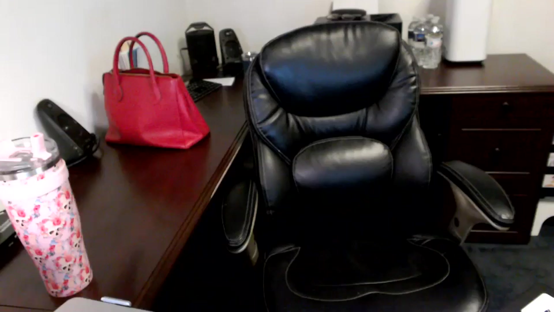 Gallery image thumbnail from MickaylaMoon's myfreecams stream on, 06/21/2024, 20:23 image 16 of 20