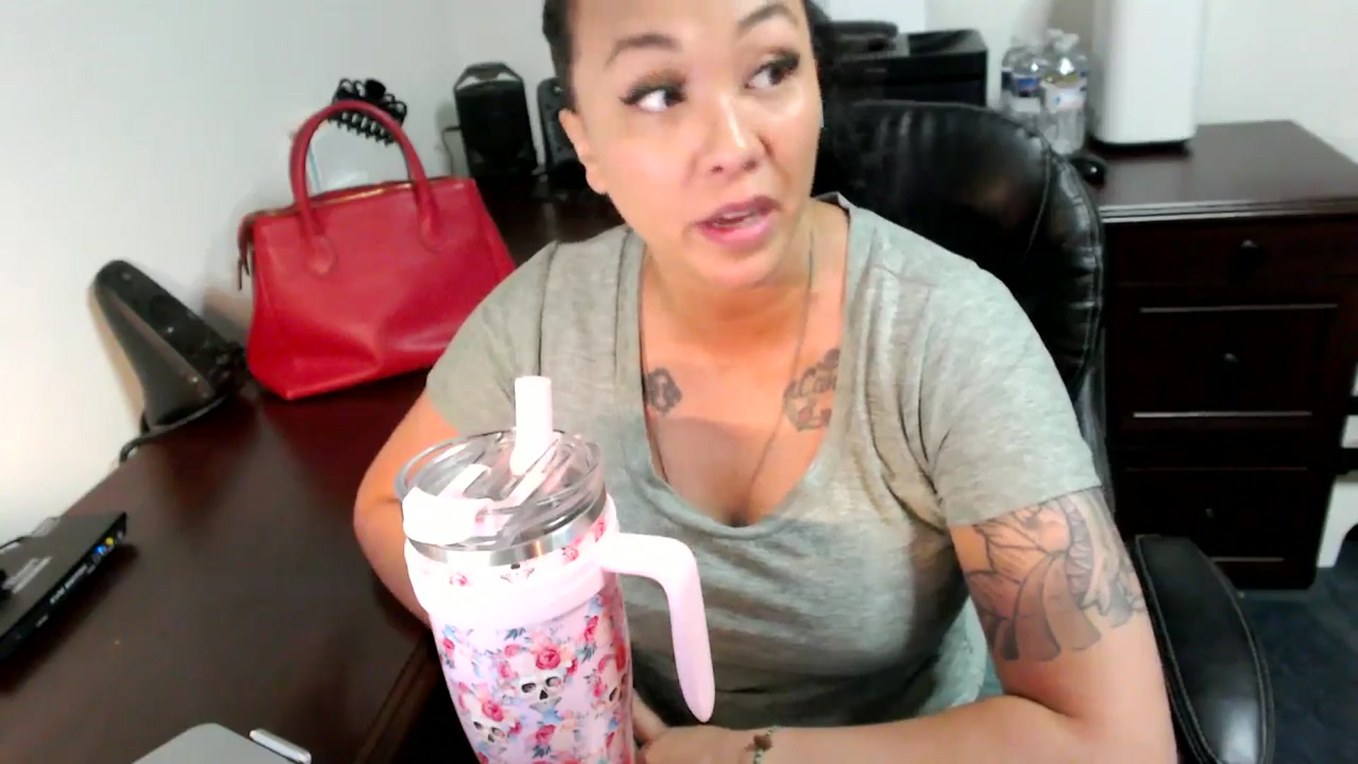 Gallery image thumbnail from MickaylaMoon's myfreecams stream on, 06/24/2024, 16:00 image 11 of 20