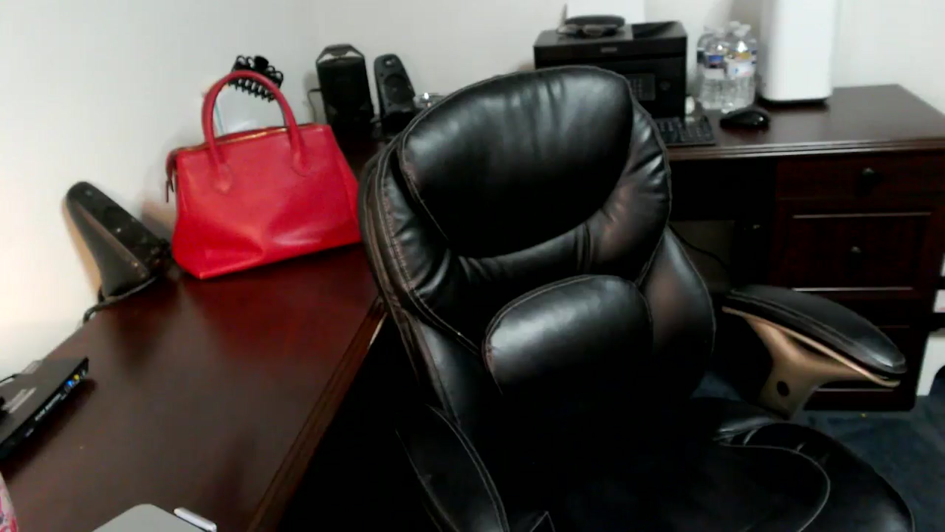 Gallery image thumbnail from MickaylaMoon's myfreecams stream on, 06/24/2024, 16:00 image 18 of 20