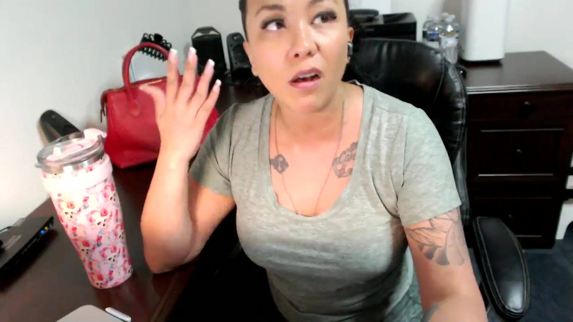 Gallery image thumbnail from MickaylaMoon's myfreecams stream on, 06/24/2024, 16:00 image 8 of 20