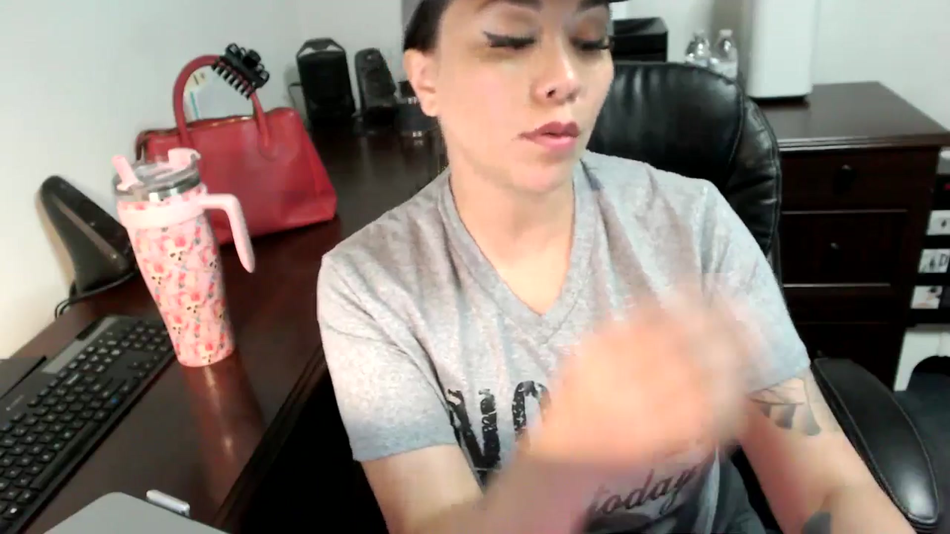 Gallery image thumbnail from MickaylaMoon's myfreecams stream on, 06/27/2024, 15:05 image 13 of 20