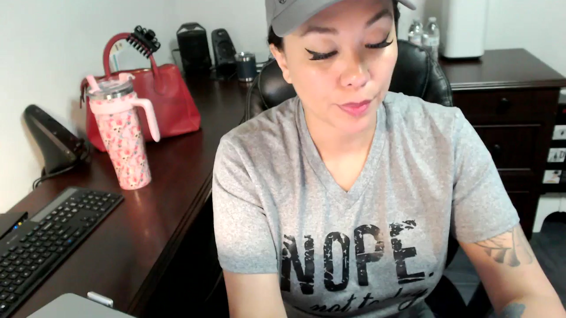 Gallery image thumbnail from MickaylaMoon's myfreecams stream on, 06/27/2024, 15:05 image 11 of 20