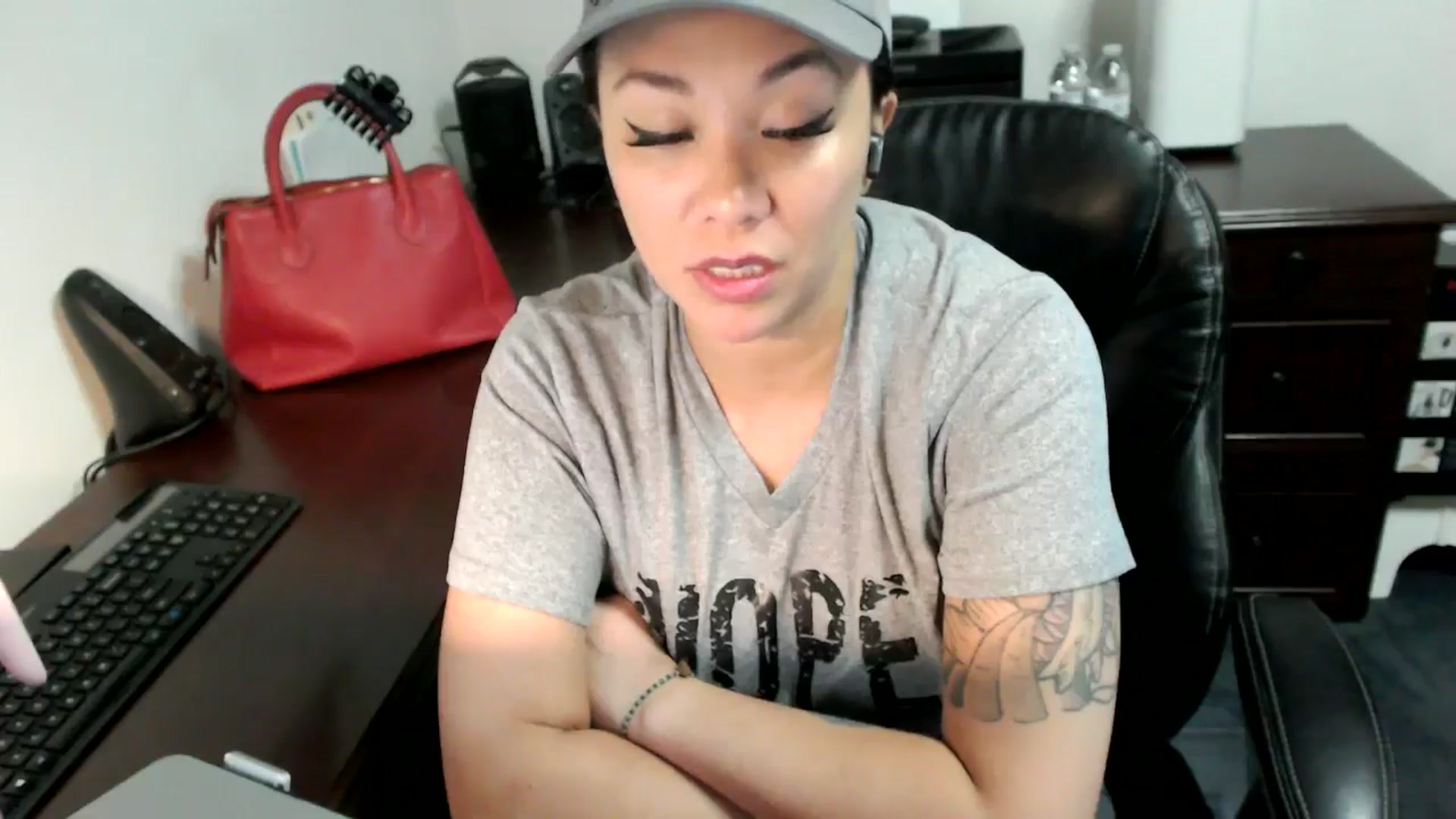 Gallery image thumbnail from MickaylaMoon's myfreecams stream on, 06/27/2024, 15:05 image 20 of 20