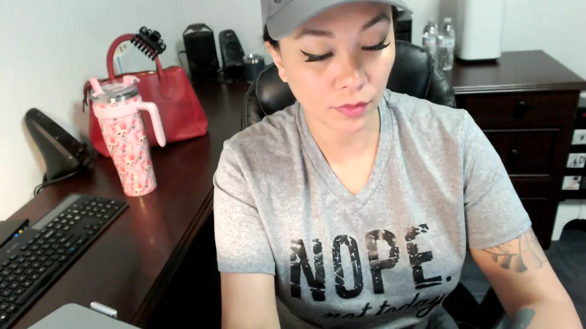 Gallery image thumbnail from MickaylaMoon's myfreecams stream on, 06/27/2024, 15:05 image 12 of 20