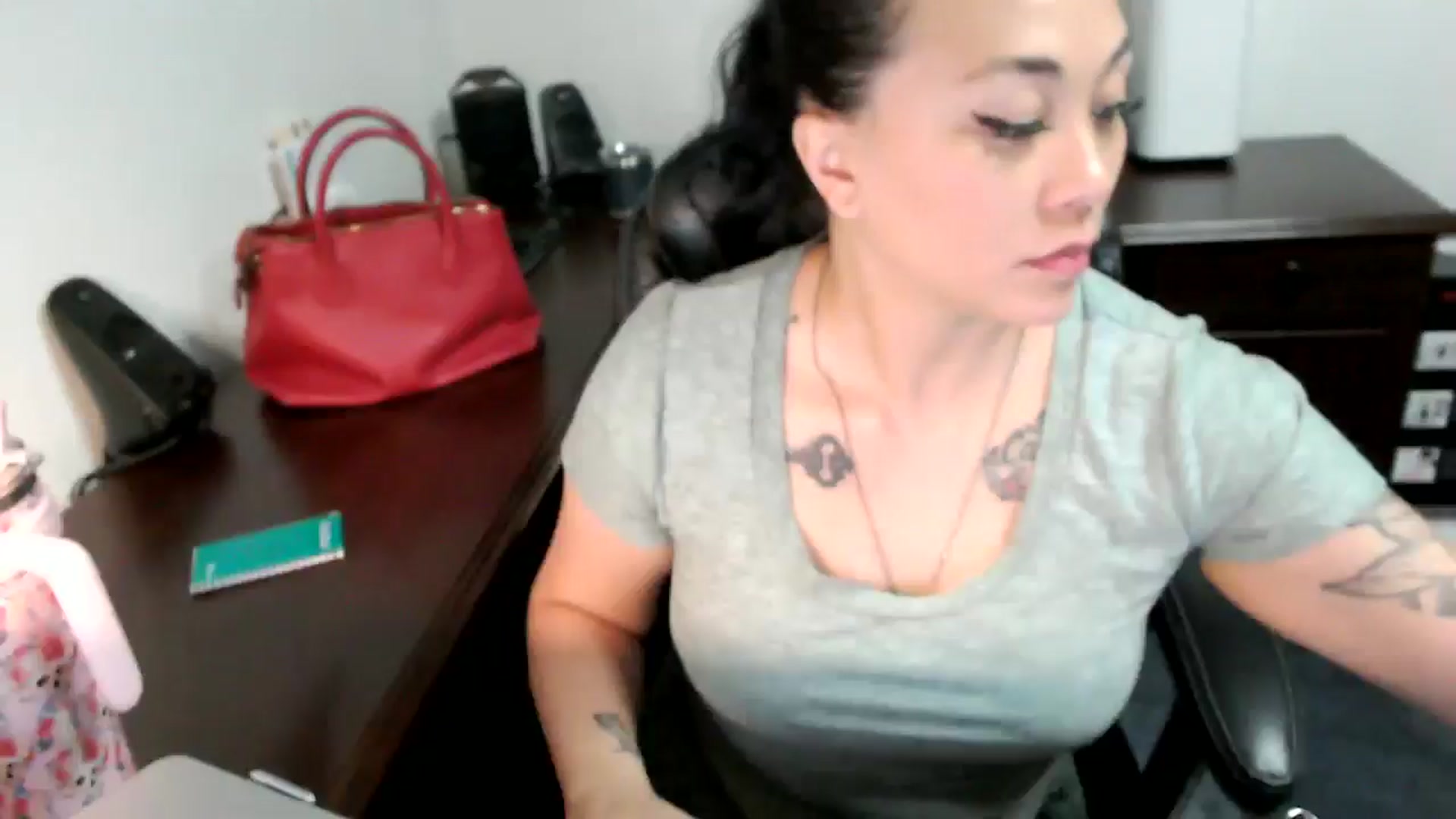 Gallery image thumbnail from MickaylaMoon's myfreecams stream on, 06/28/2024, 15:51 image 12 of 20