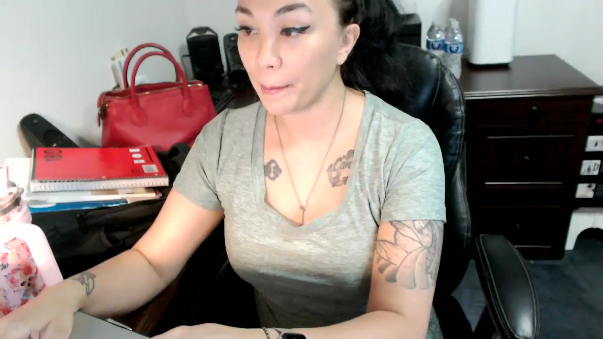 Gallery image thumbnail from MickaylaMoon's myfreecams stream on, 06/28/2024, 15:51 image 9 of 20