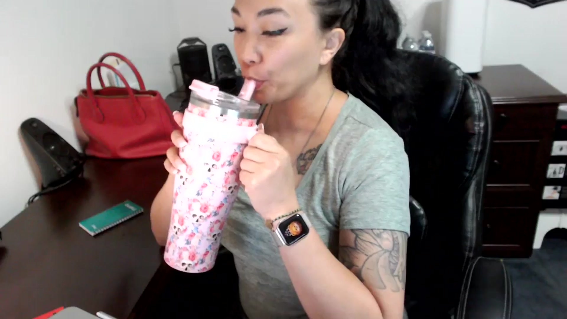 Gallery image thumbnail from MickaylaMoon's myfreecams stream on, 06/28/2024, 17:35 image 11 of 20