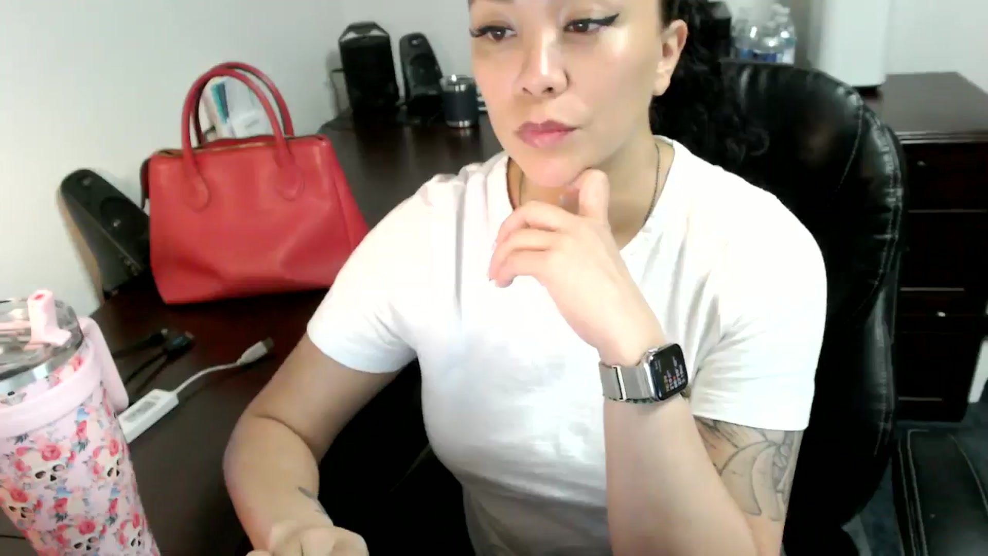 Gallery image thumbnail from MickaylaMoon's myfreecams stream on, 07/01/2024, 14:19 image 13 of 20
