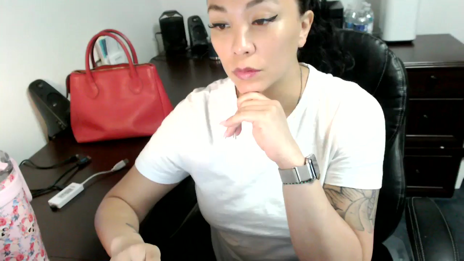 Gallery image thumbnail from MickaylaMoon's myfreecams stream on, 07/01/2024, 14:19 image 11 of 20