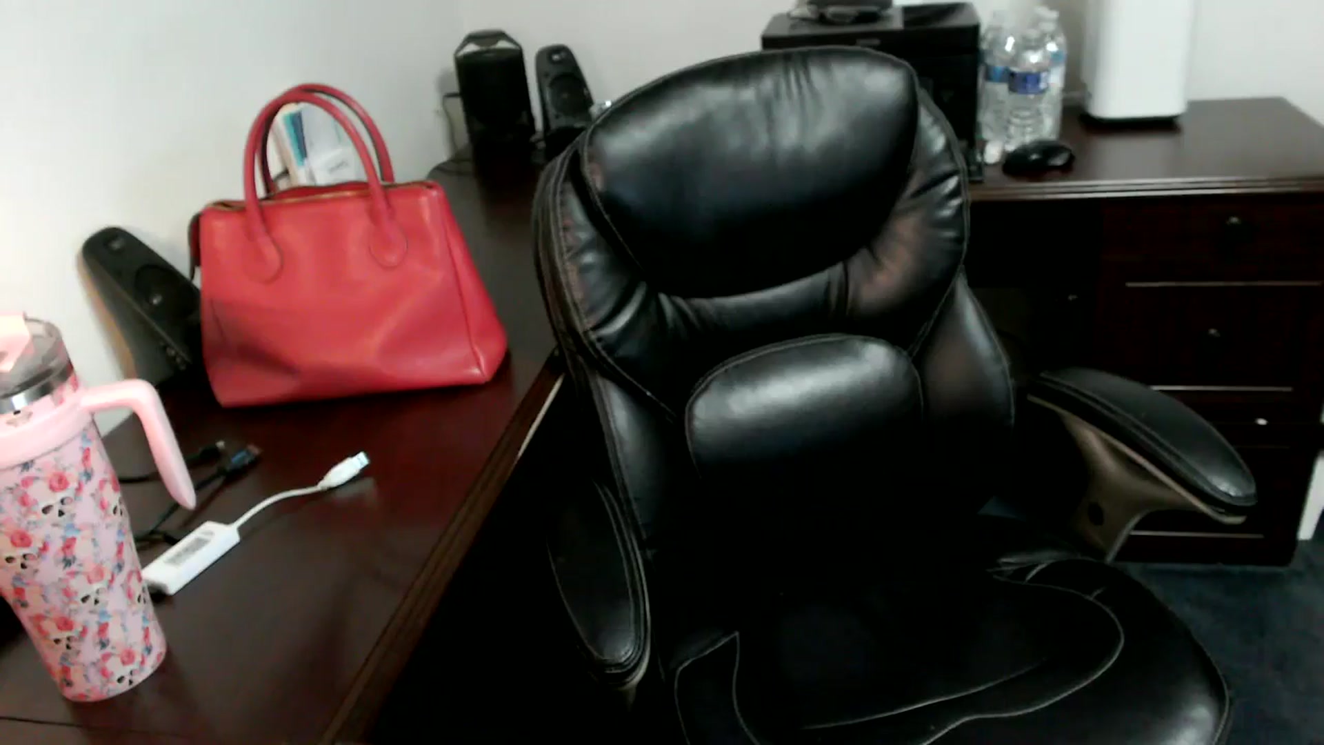 Gallery image thumbnail from MickaylaMoon's myfreecams stream on, 07/01/2024, 14:19 image 8 of 20