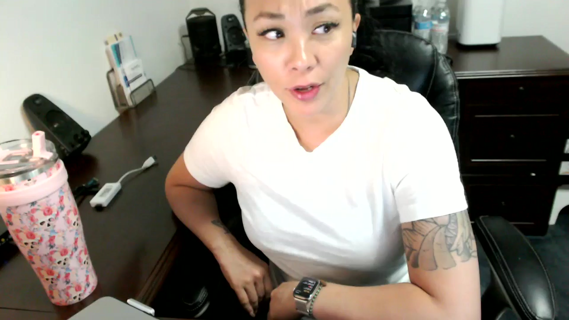 Gallery image thumbnail from MickaylaMoon's myfreecams stream on, 07/01/2024, 16:21 image 4 of 20
