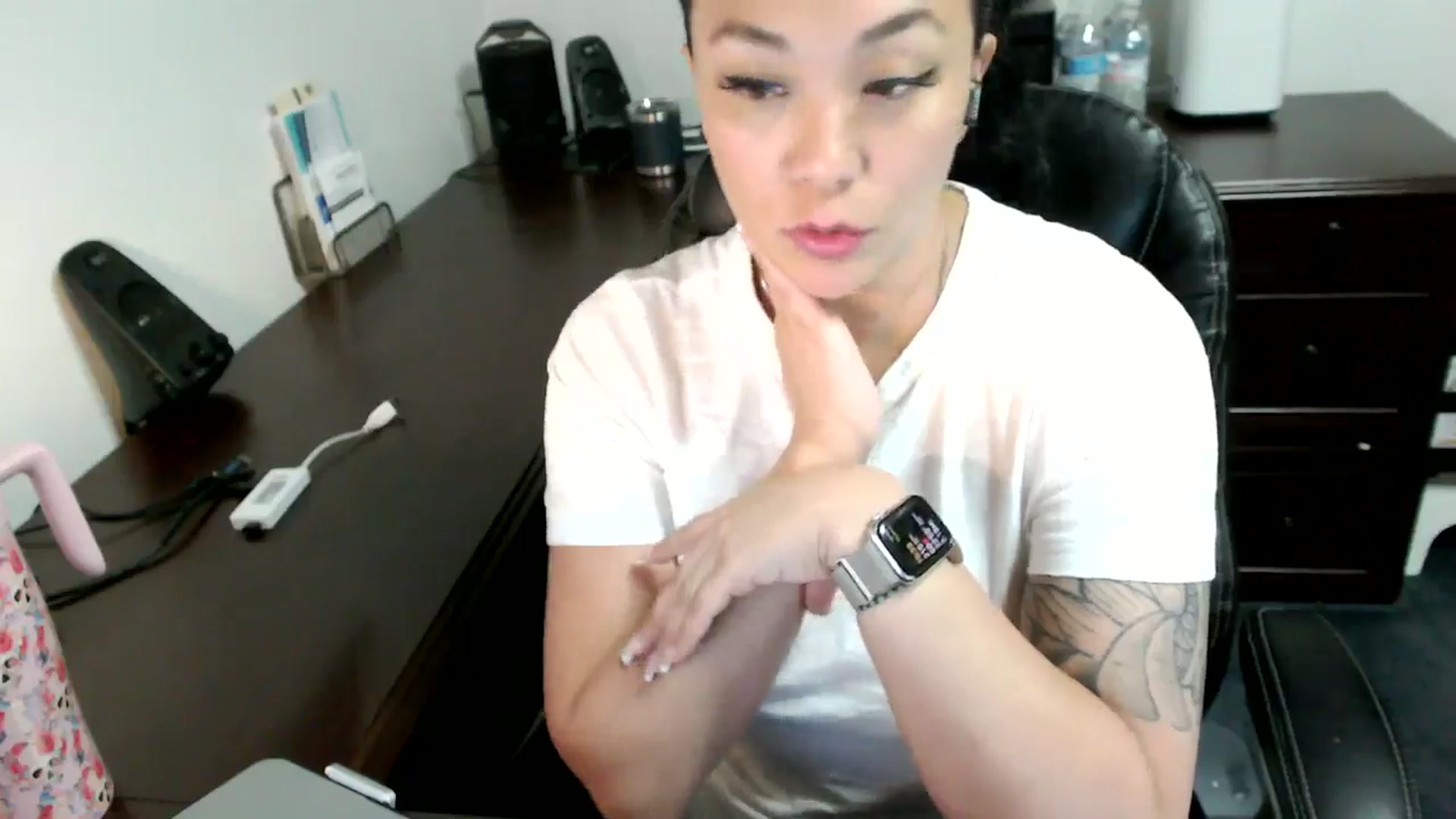 Gallery image thumbnail from MickaylaMoon's myfreecams stream on, 07/01/2024, 16:21 image 11 of 20